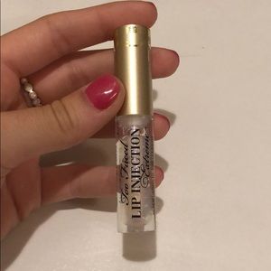 Too faced lip injection
